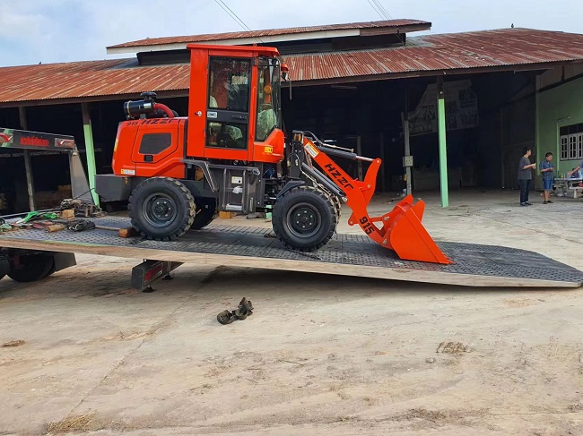 Loading ZL915 0.8ton mini wheel loader