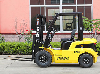 Features and Performance of a 2.5 Tons Forklift