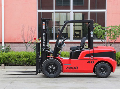 HZZG Diesel Forklift with 4 Tons Load Capacity Introduced