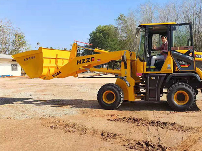 Wheel Loader Grain Bucket with Extended Dumping Heights of 4.2m and 4.5m