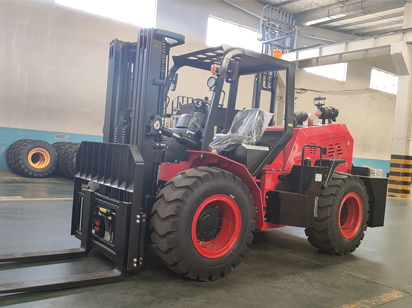 New Product Debut - 4-ton All Terrain Off-road Diesel Forklift