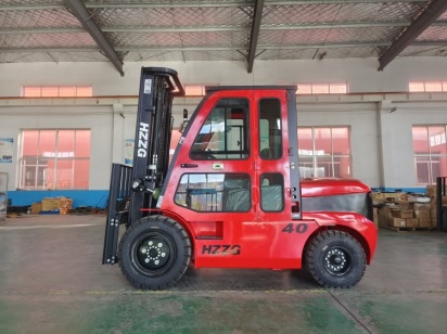 Fully Enclosed Cab Forklifts