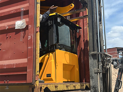 Wheel loaders arrived in Mozambique