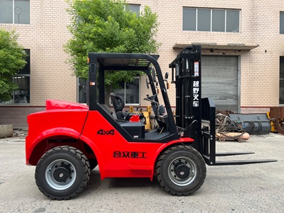 3T Integrated Four-wheel Drive All Terrain Off-road forklift